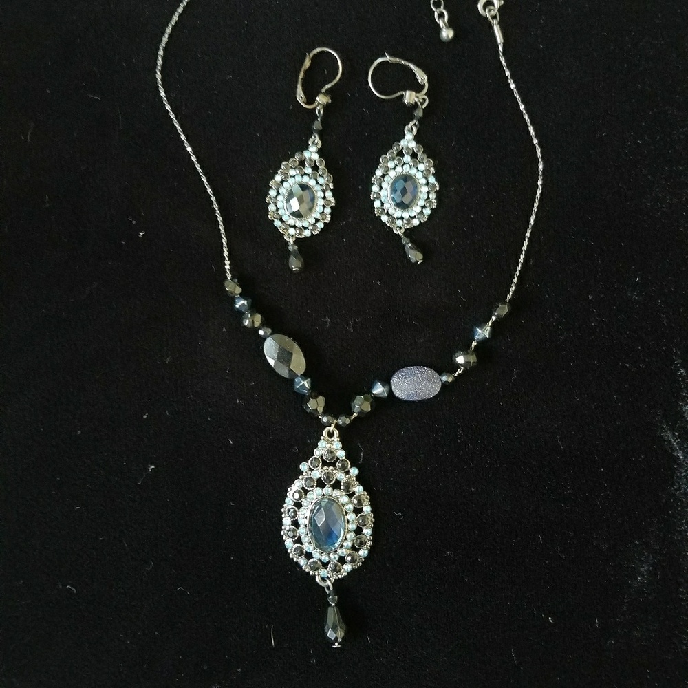 Premier Designs: Art Deco, Edwardian jewelry set.